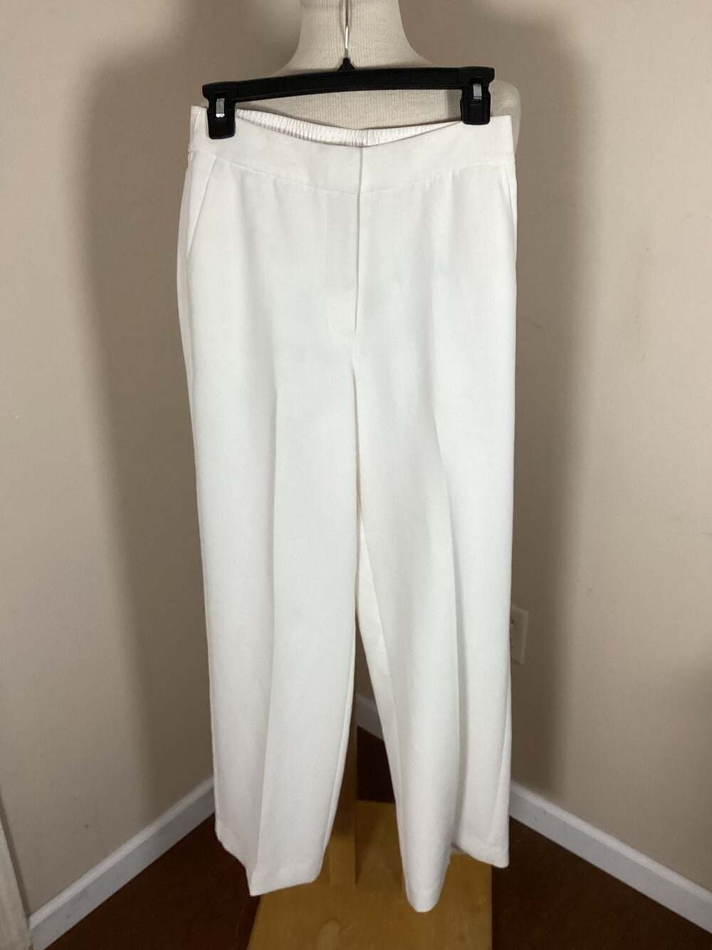 Wilfred Aritzia White Effortless Pant Crepe High-Waisted Trousers